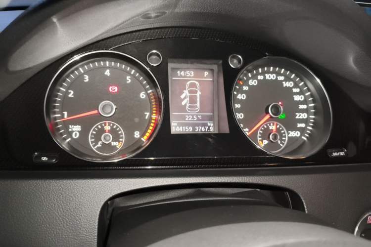 Used Volkswagen Magotan 2012 Revised 1.8TSI Luxury Version Instrument Cluster