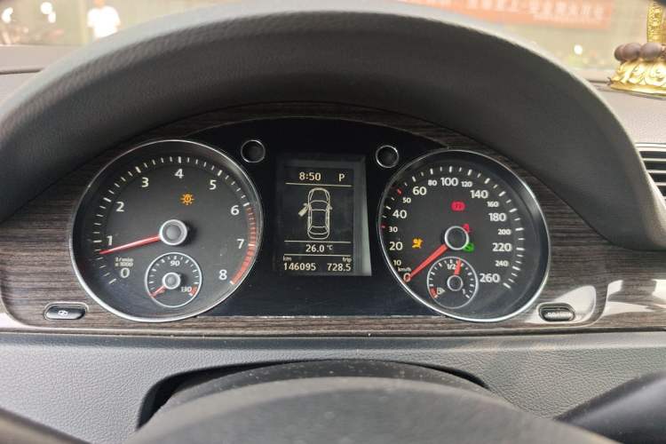 Used Volkswagen Magotan 2012 Facelift 1.8TSI Prestige Model Instrument Cluster