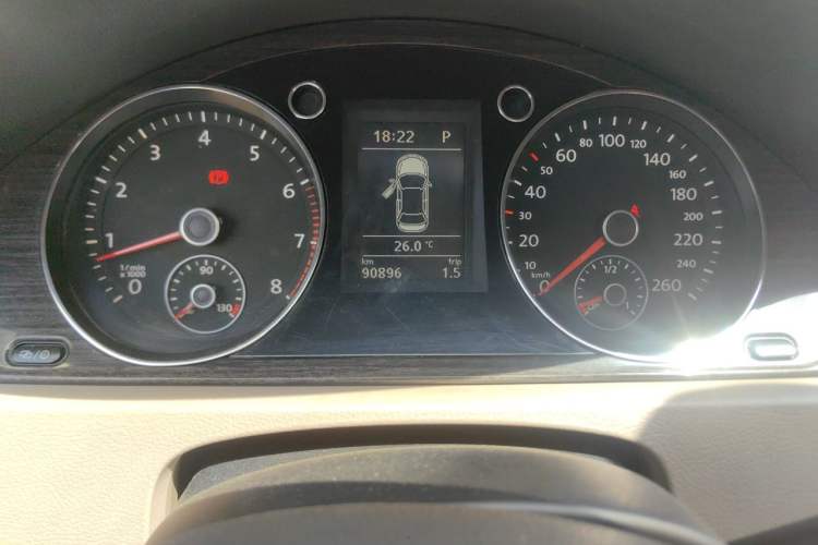 Used Volkswagen Magotan 2012 Facelift 2.0 TSI Prestige Model Instrument Cluster