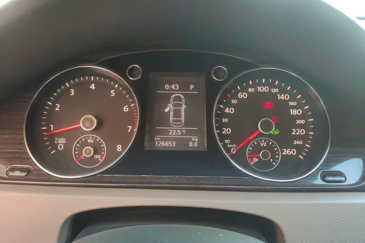 Used Volkswagen Magotan 2012 2.0 TSI Ultimate Edition Instrument Cluster