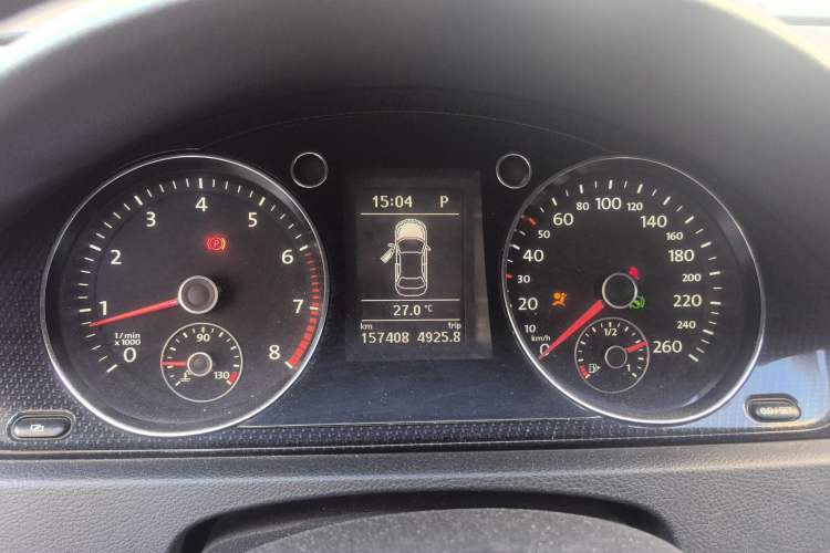 Used Volkswagen Magotan 2012 Revised Version 1.8TSI Leading Edition Instrument Cluster