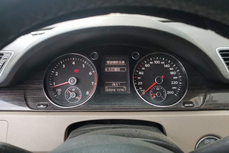 Used Volkswagen Magotan 2012 Revised Version 2.0 TSI Luxury Edition Instrument Cluster