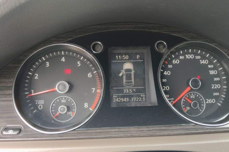 Used Volkswagen Magotan 2012 2.0 TSI Prestige Edition Instrument Cluster