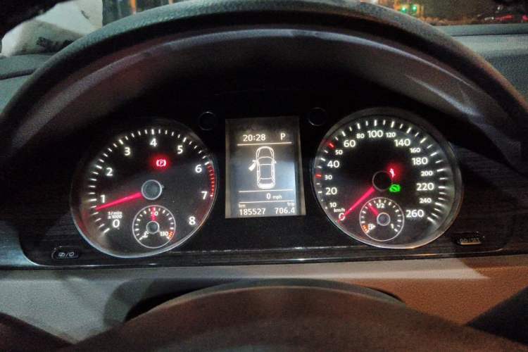 Used Volkswagen Magotan 2012 Facelift 1.8TSI Prestige Model Instrument Cluster