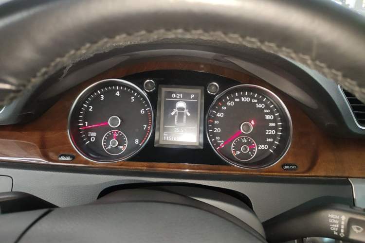 Used Volkswagen Magotan 2012 Travel Edition 2.0 TSI Comfort Version Instrument Cluster