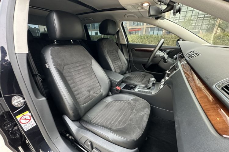 Used Volkswagen Magotan 2012 Travel Edition 2.0 TSI Comfort Version Interior 3