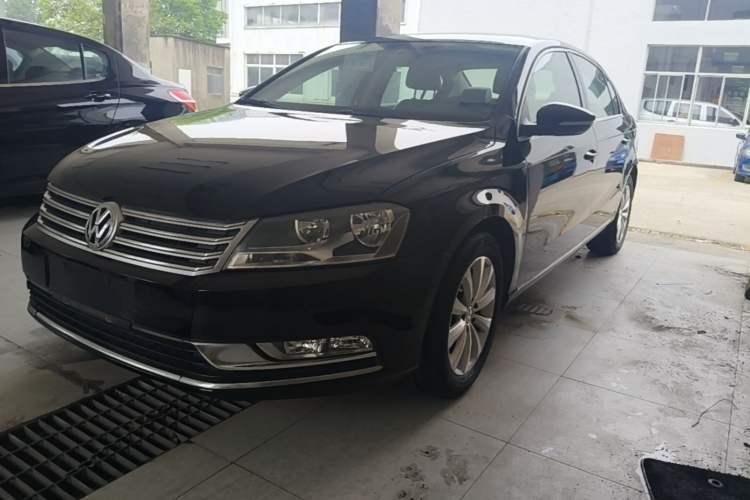 Used Volkswagen Magotan 2012 Revised Version 1.8TSI Leading Edition Guazi used car, China used car export, Used car for sale, Used  cars, Cheapest cars for sale