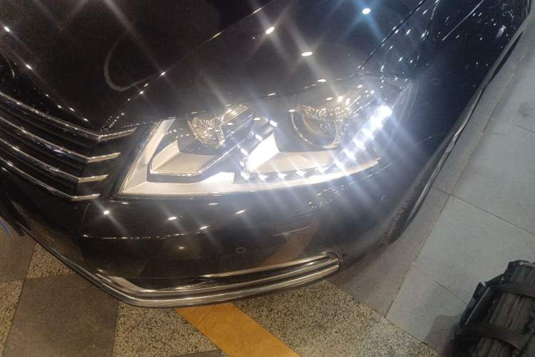 Used Volkswagen Magotan 2012 Travel Edition 2.0 TSI Luxury Version Left Front Headlight
