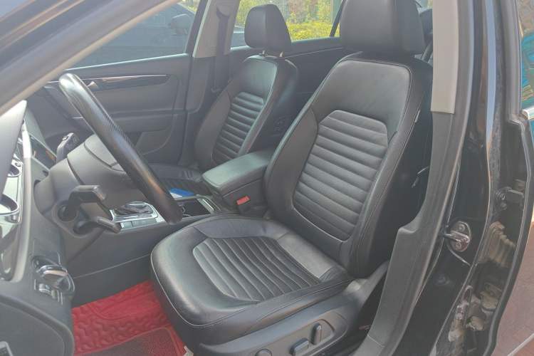 Used Volkswagen Magotan 2012 1.8TSI Luxury Model Left Front Seat