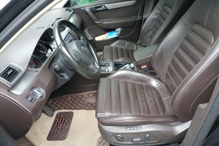 Used Volkswagen Magotan 2012 Travel Edition 2.0 TSI Four-Wheel Drive Luxury Version Left Front Seat