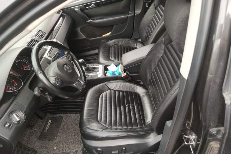 Used Volkswagen Magotan 2012 Revised 1.8TSI Luxury Version Left Front Seat
