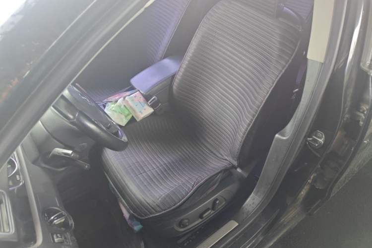 Used Volkswagen Magotan 2012 Revised 1.8TSI Luxury Version Left Front Seat