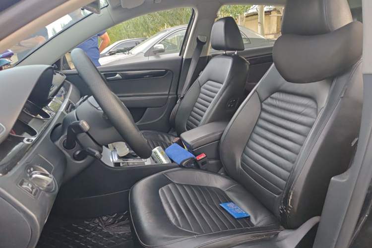 Used Volkswagen Magotan 2012 Revised 1.8TSI Luxury Version Left Front Seat