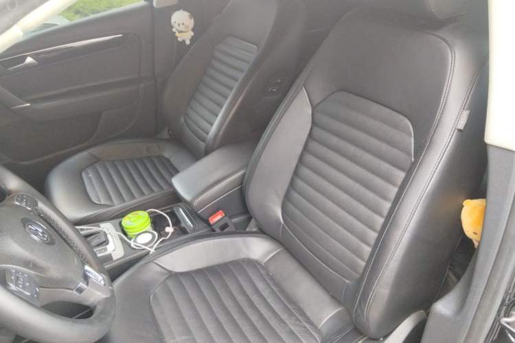 Used Volkswagen Magotan 2012 Revised Version 2.0 TSI Luxury Edition Left Front Seat