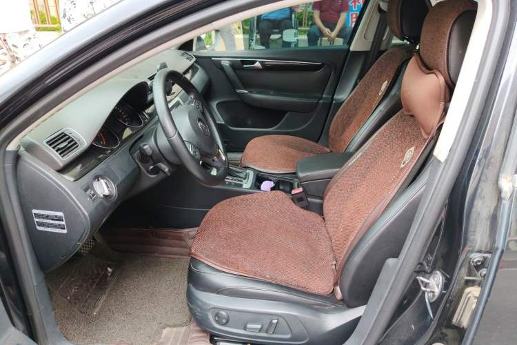 Used Volkswagen Magotan 2012 1.8TSI Luxury Model Left Front Seat