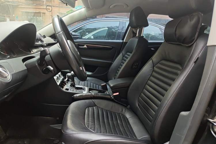 Used Volkswagen Magotan 2012 Revised 1.8TSI Luxury Version Left Front Seat