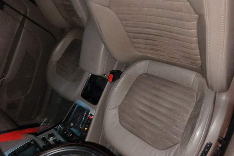 Used Volkswagen Magotan 2012 1.8TSI Prestige Model Left Front Seat
