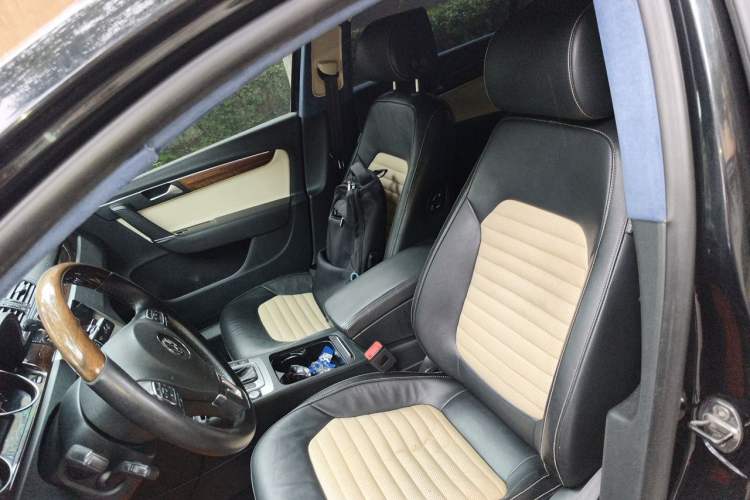 Used Volkswagen Magotan 2012 3.0 FSI Flagship Edition Left Front Seat