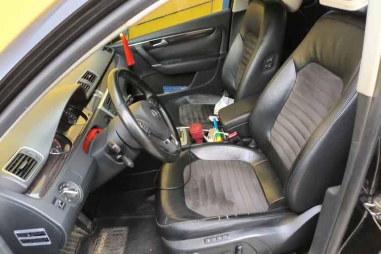 Used Volkswagen Magotan 2012 1.8TSI Prestige Model Left Front Seat