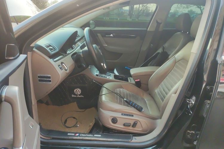 Used Volkswagen Magotan 2012 2.0 TSI Ultimate Edition Left Front Seat