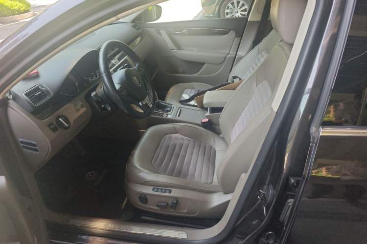 Used Volkswagen Magotan 2012 2.0 TSI Ultimate Edition Left Front Seat