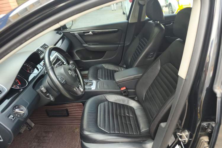 Used Volkswagen Magotan 2012 Revised 1.8TSI Luxury Version Left Front Seat