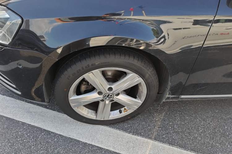 Used Volkswagen Magotan 2012 2.0 TSI Ultimate Edition Left Front Wheel Hub
