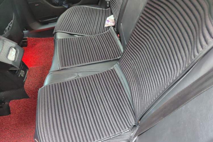 Used Volkswagen Magotan 2012 Revised Version 2.0 TSI Luxury Edition Left Rear Seat