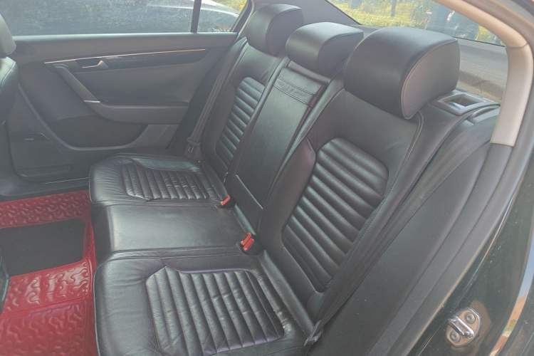 Used Volkswagen Magotan 2012 1.8TSI Luxury Model Left Rear Seat
