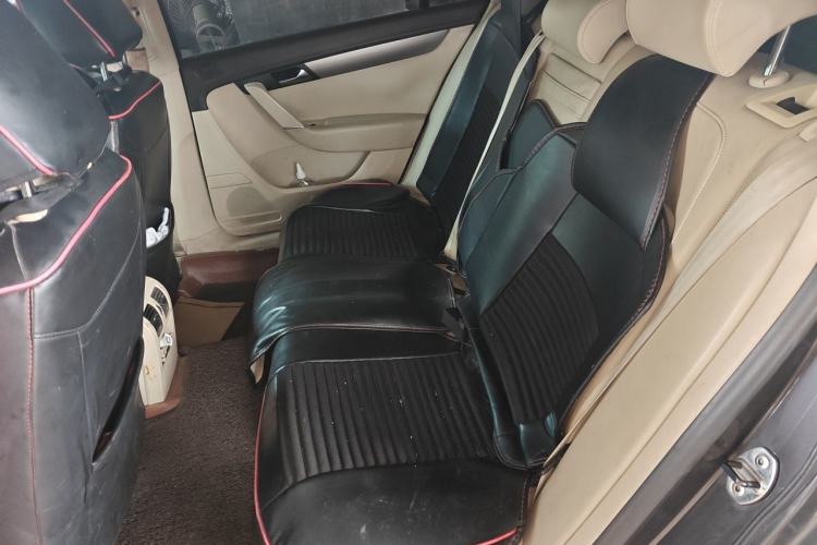 Used Volkswagen Magotan 2012 Revised Version 1.8TSI Leading Edition Left Rear Seat