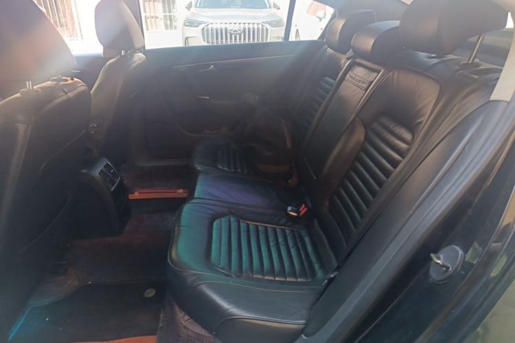 Used Volkswagen Magotan 2012 1.8TSI Prestige Model Left Rear Seat