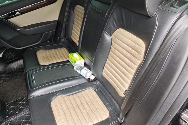 Used Volkswagen Magotan 2012 3.0 FSI Flagship Edition Left Rear Seat