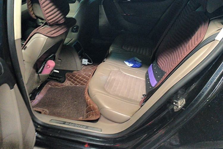 Used Volkswagen Magotan 2012 2.0 TSI Prestige Edition Left Rear Seat