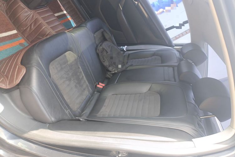 Used Volkswagen Magotan 2012 1.8TSI Prestige Model Left Rear Seat