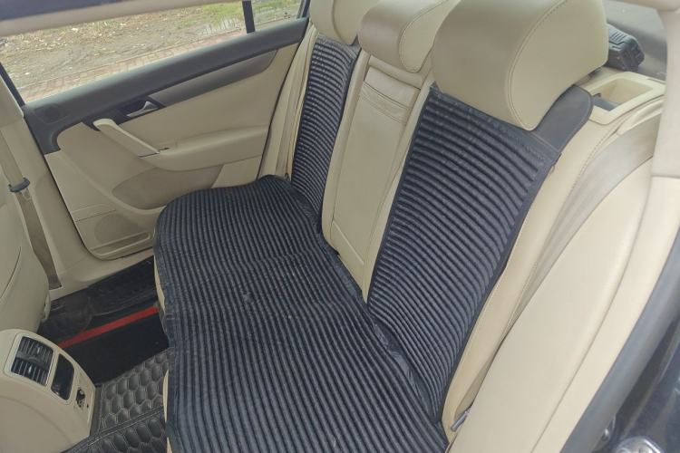 Used Volkswagen Magotan 2012 1.8TSI Luxury Model Left Rear Seat