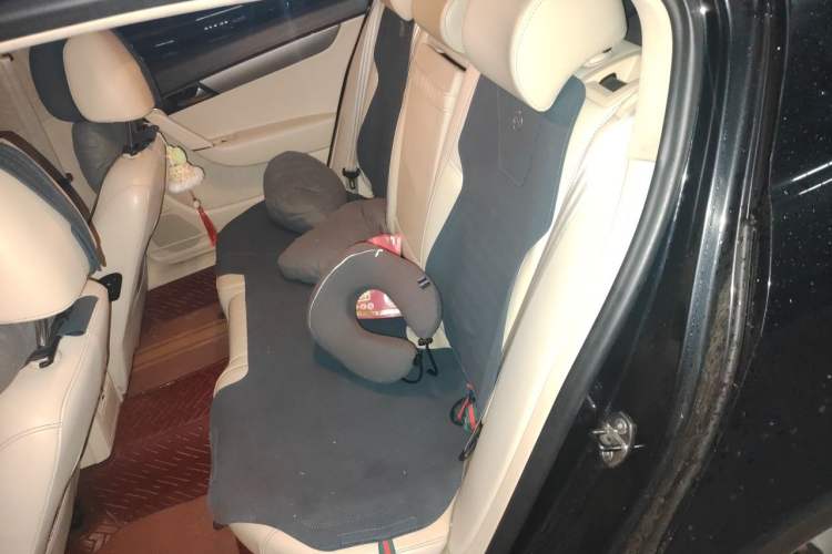 Used Volkswagen Magotan 2012 1.8TSI Comfort Model Left Rear Seat