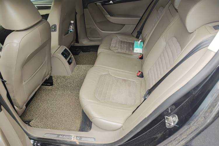 Used Volkswagen Magotan 2012 Facelift 1.8TSI Prestige Model Left Rear Seat