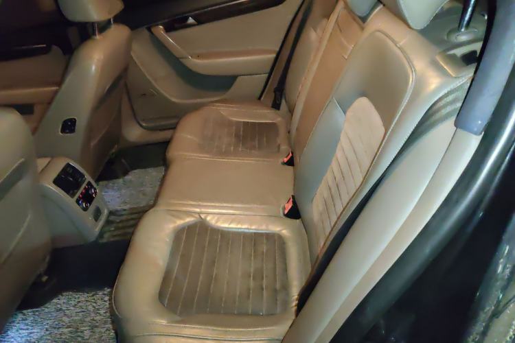 Used Volkswagen Magotan 2012 Facelift 1.8TSI Prestige Model Left Rear Seat