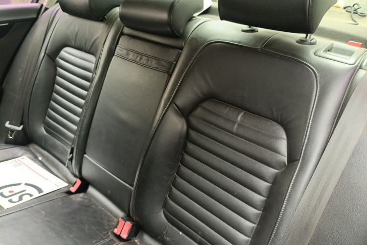Used Volkswagen Magotan 2012 Revised Version 1.8TSI Leading Edition Left Rear Seat