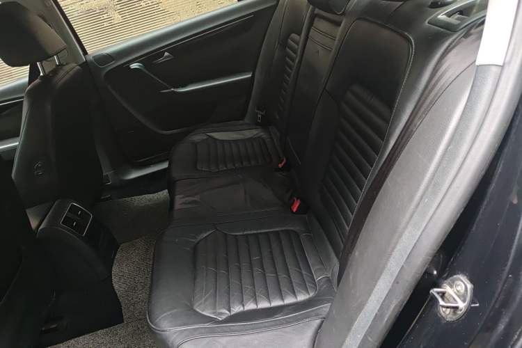 Used Volkswagen Magotan 2012 Revised 1.8TSI Luxury Version Left Rear Seat