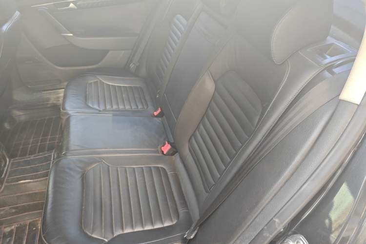 Used Volkswagen Magotan 2012 Revised 1.8TSI Luxury Version Left Rear Seat