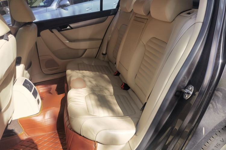 Used Volkswagen Magotan 2012 1.8TSI Luxury Model Left Rear Seat