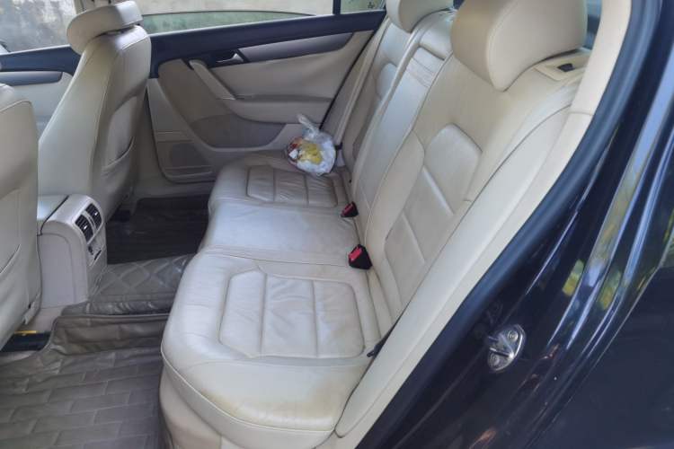 Used Volkswagen Magotan 2012 1.8TSI Comfort Model Left Rear Seat