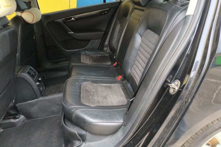 Used Volkswagen Magotan 2012 1.8TSI Prestige Model Left Rear Seat