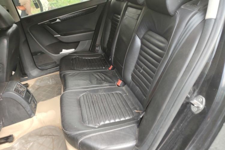 Used Volkswagen Magotan 2012 1.8TSI Luxury Model Left Rear Seat