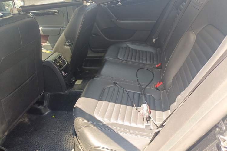 Used Volkswagen Magotan 2012 Revised 1.8TSI Luxury Version Left Rear Seat