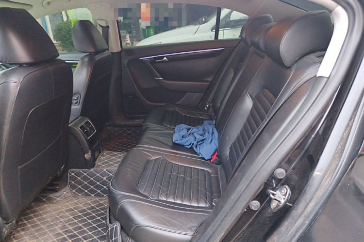 Used Volkswagen Magotan 2012 1.8TSI Luxury Model Left Rear Seat