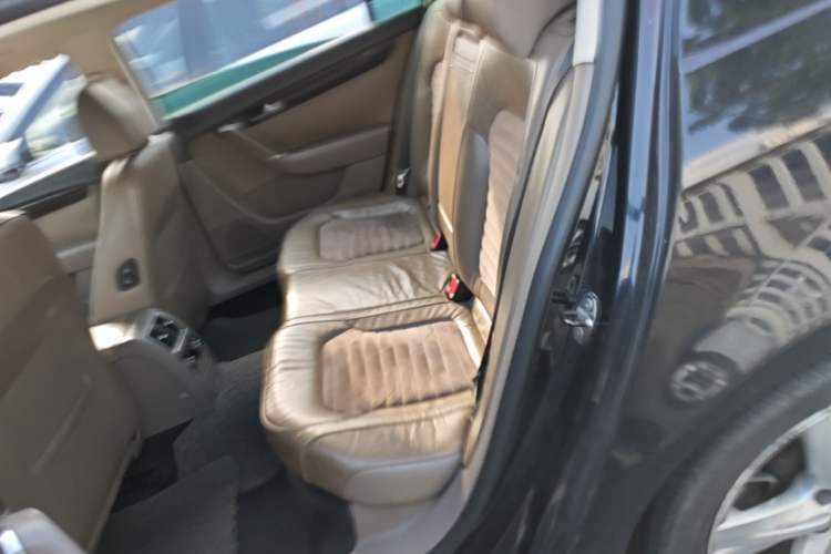Used Volkswagen Magotan 2012 2.0 TSI Ultimate Edition Left Rear Seat