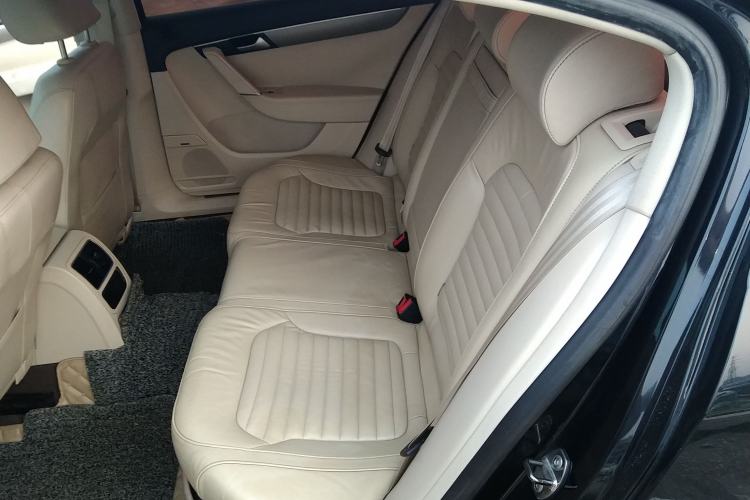 Used Volkswagen Magotan 2012 Revised 1.8TSI Luxury Version Left Rear Seat