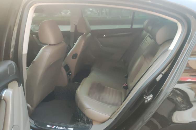 Used Volkswagen Magotan 2012 2.0 TSI Ultimate Edition Left Rear Seat